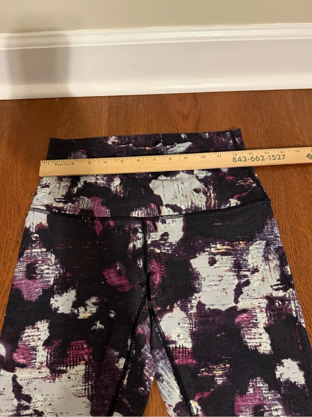 Lululemon Abstract Brushstroke High Rise 28
